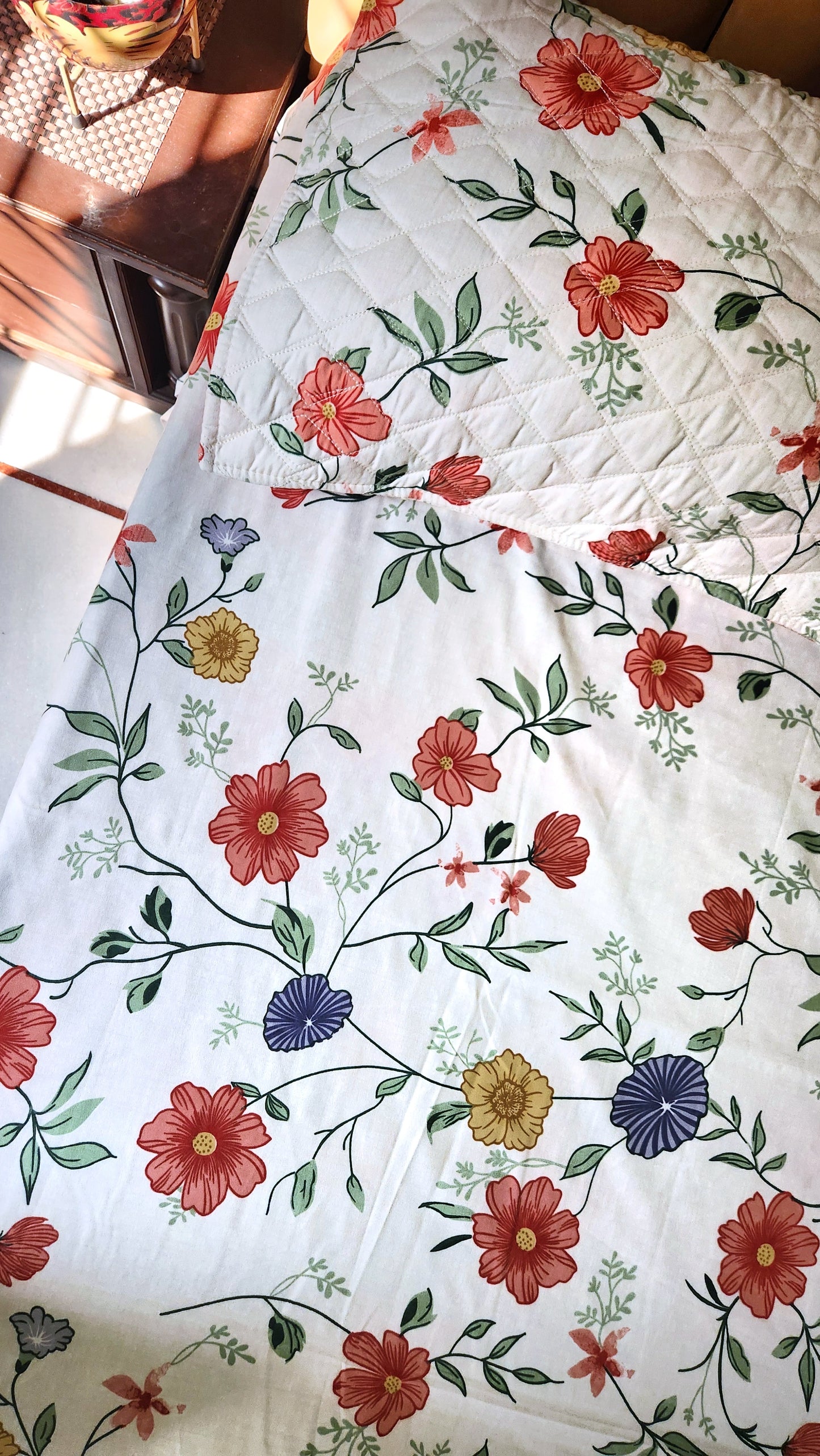 Multi print floral quilted pillowcase bedsheet