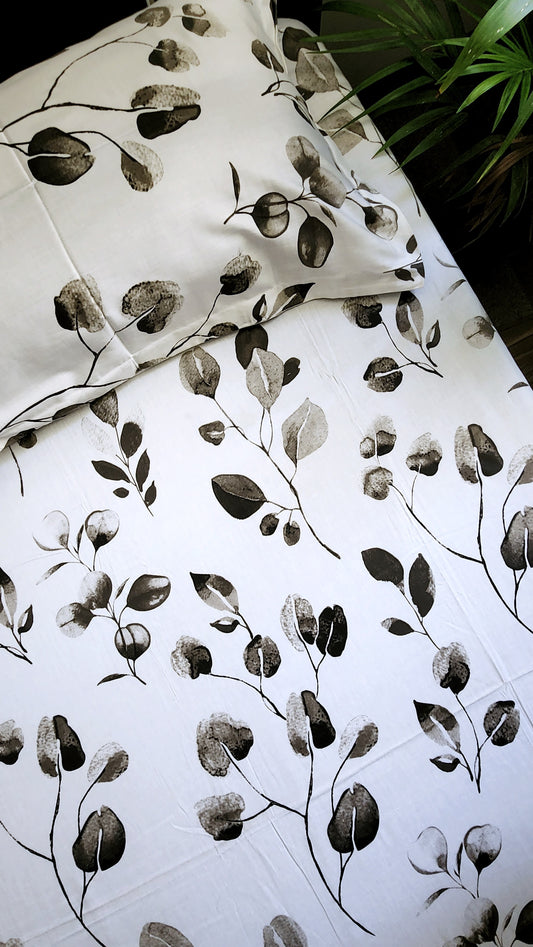 Monochrome leaflings king bedsheet