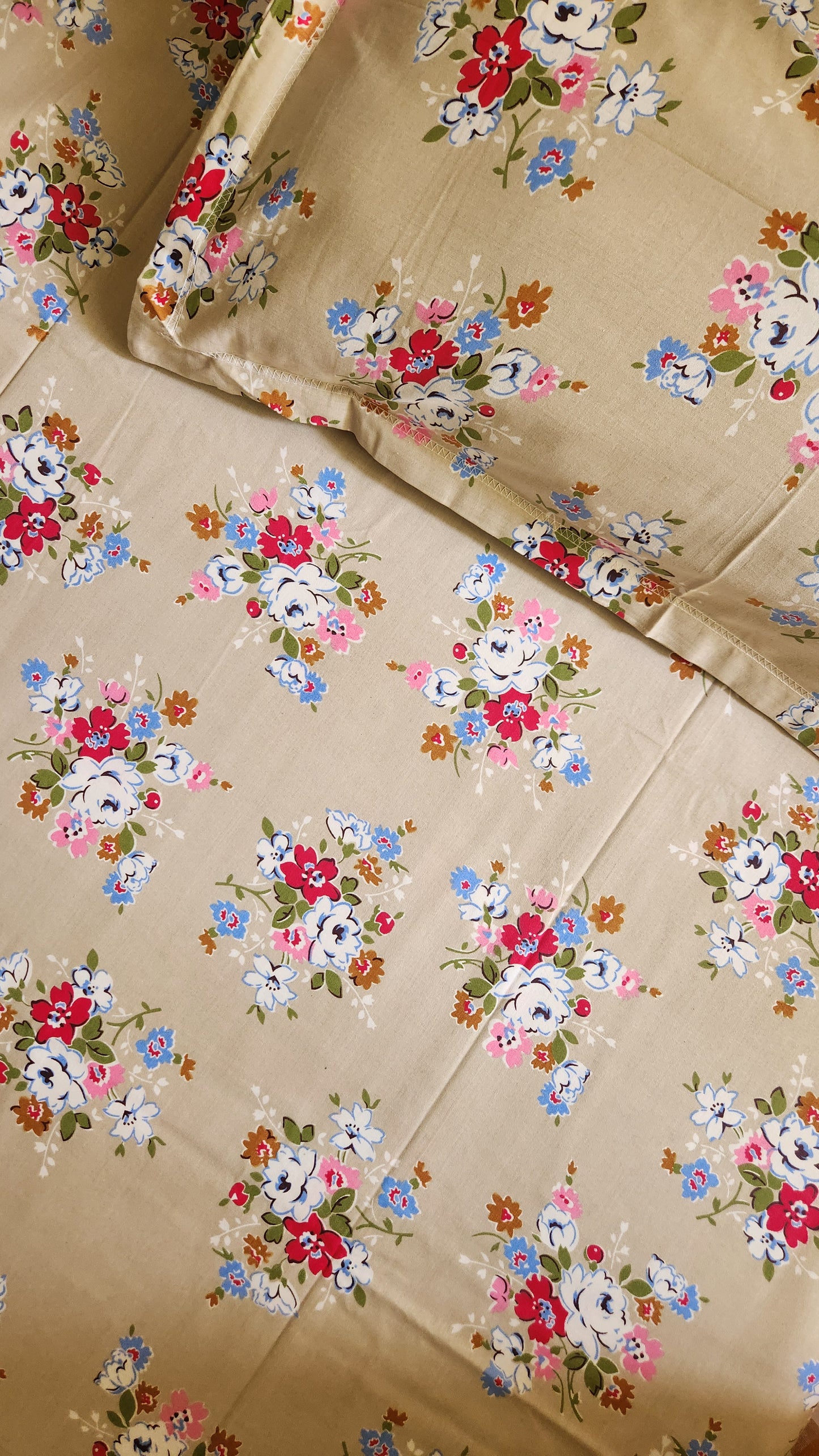 Vintage Bouquet king bedsheet